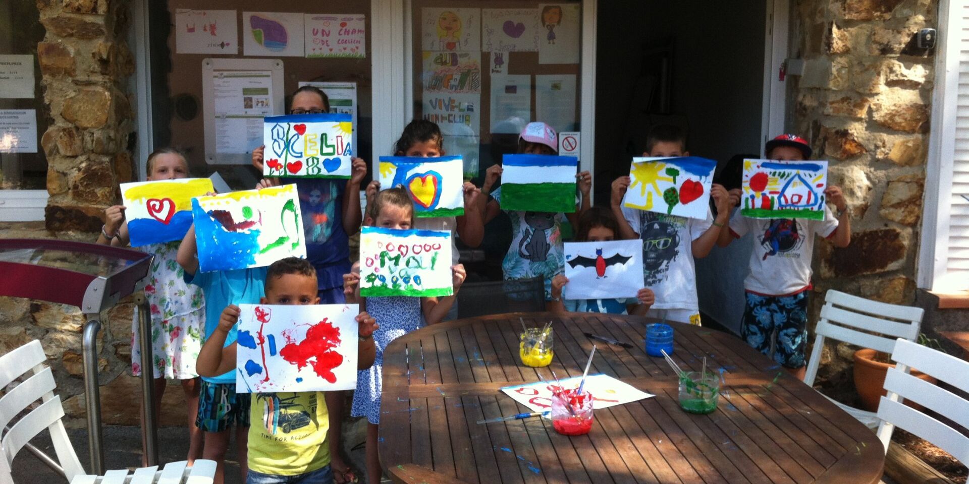 Aktivitäten im Kinder Club während der Familienferien an der Côte d’Azur