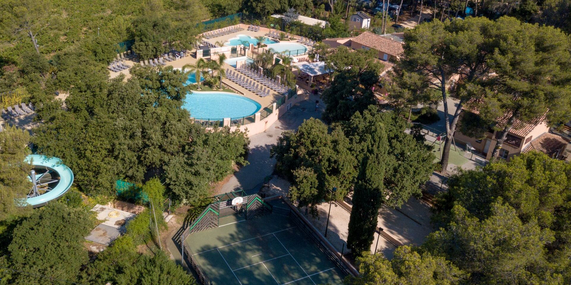 Naturnaher Campingplatz in Hyères mit Wasserparadies