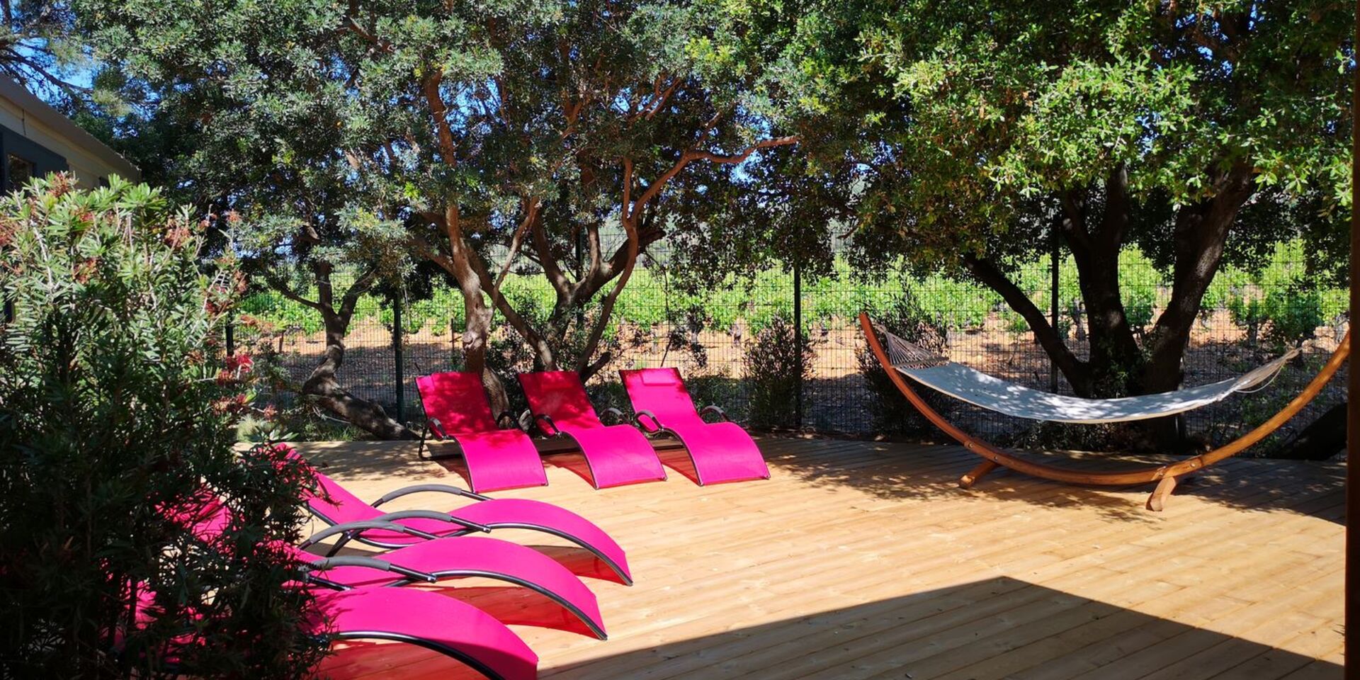 Ferienhaus der Luxusklasse, Villa mit Whirlpool auf einem Campingplatz in Frankreich - Wasserparadies