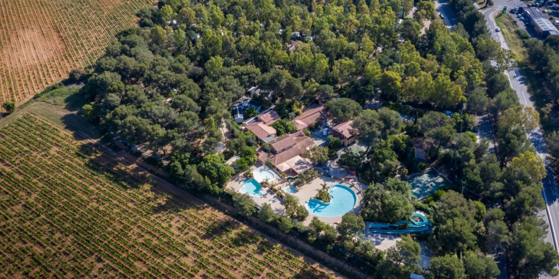 Naturnaher und umweltbewusst geführter Campingplatz mit 4 Pools an der Côte d’Azur