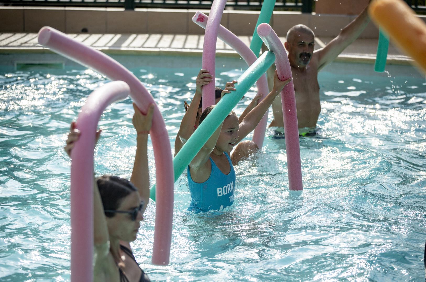 Die Aktivität Aquagymnastik wird Ihnen in den Pools vom Campingplatz in La Londe angeboten