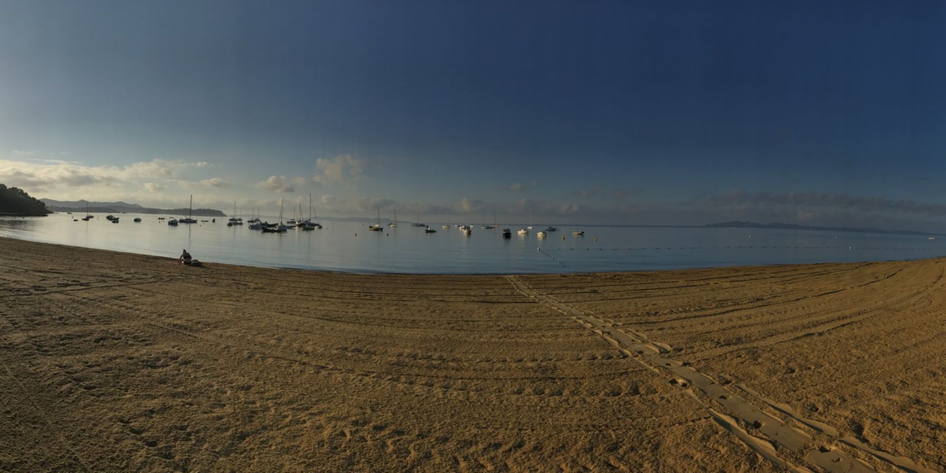 Der Strand ‘Argentière’ in La Londe und im Departement Var