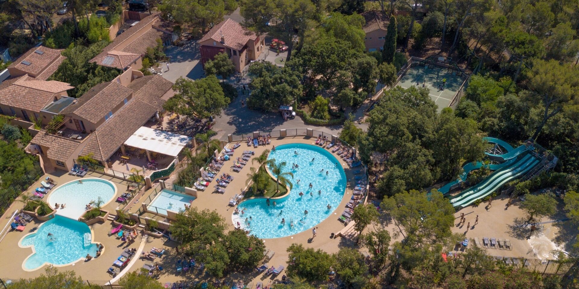 Ein riesiges Wasserparadies auf einem Campingplatz**** und im Departement Var