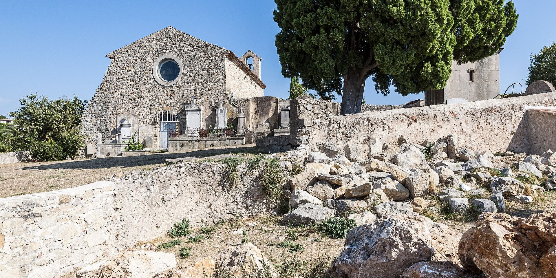 Montauroux ist ein Bergdorf in der Provence.